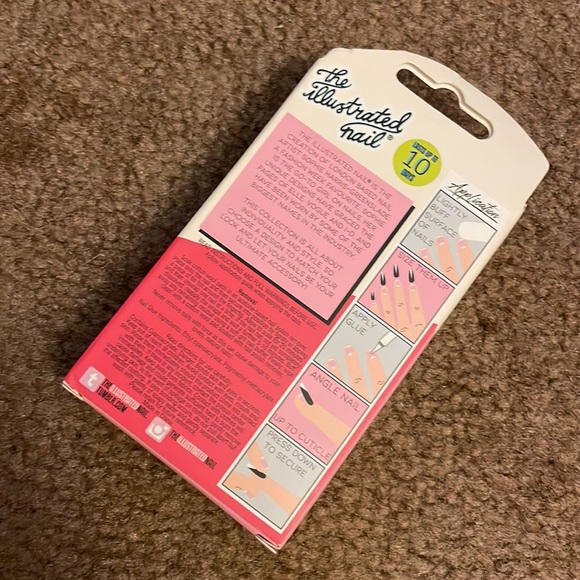 Press On Nails - Picture 2 of 3